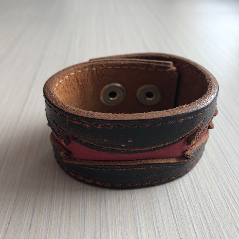 Leather bracelet